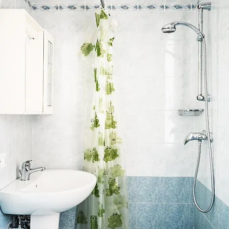 Διαμέρισμα Comfy Flat Near The And Shops In
